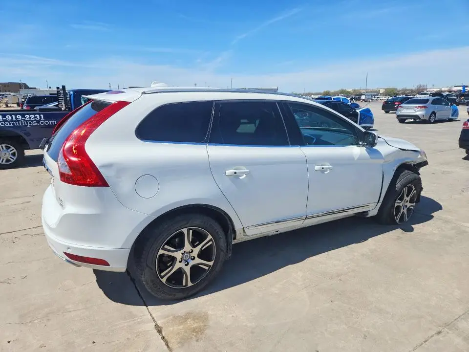 2015 VOLVO XC60 T6 PREMIER  
