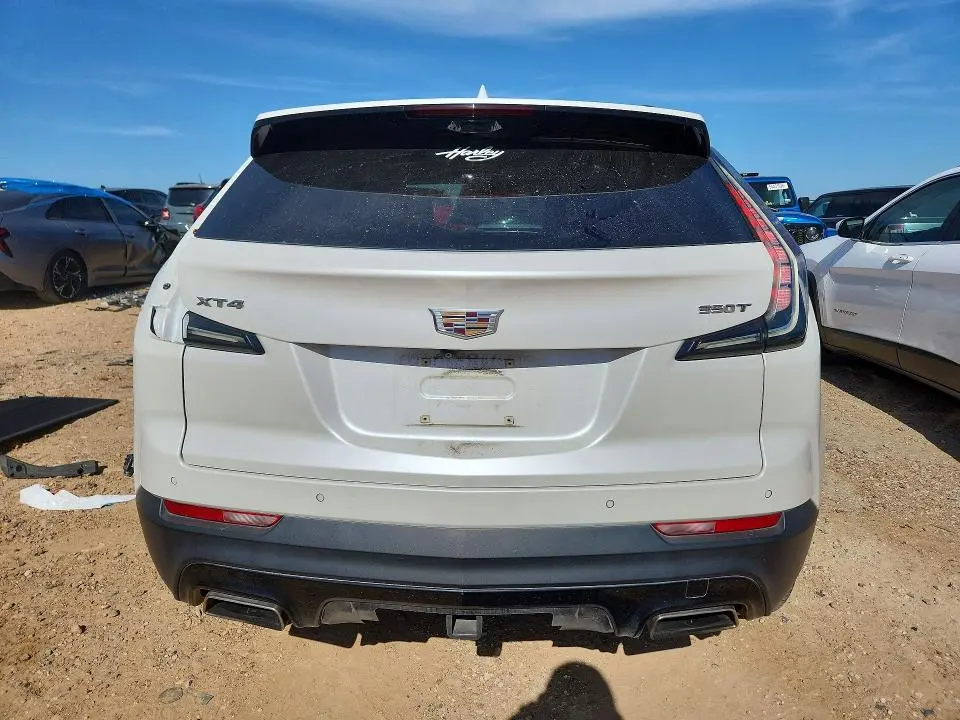2022 CADILLAC XT4 SPORT  