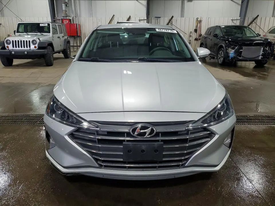 2020 HYUNDAI ELANTRA SE  