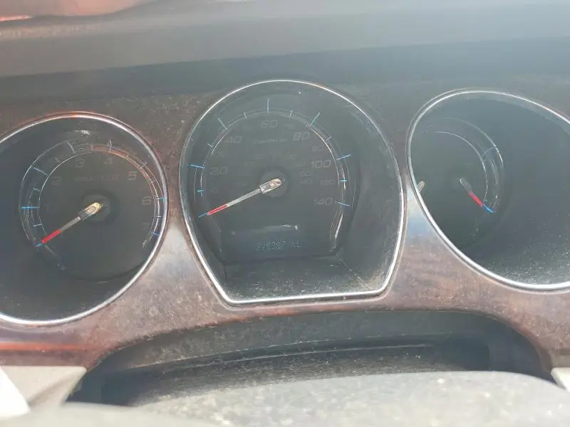 2011 FORD TAURUS LIMITED  