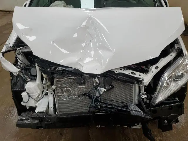 2020 TOYOTA SIENNA LE  