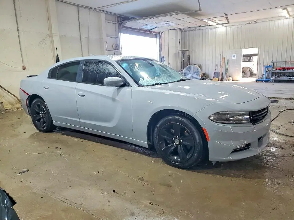 2016 DODGE CHARGER SXT  