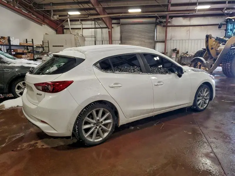 2017 MAZDA 3 TOURING  