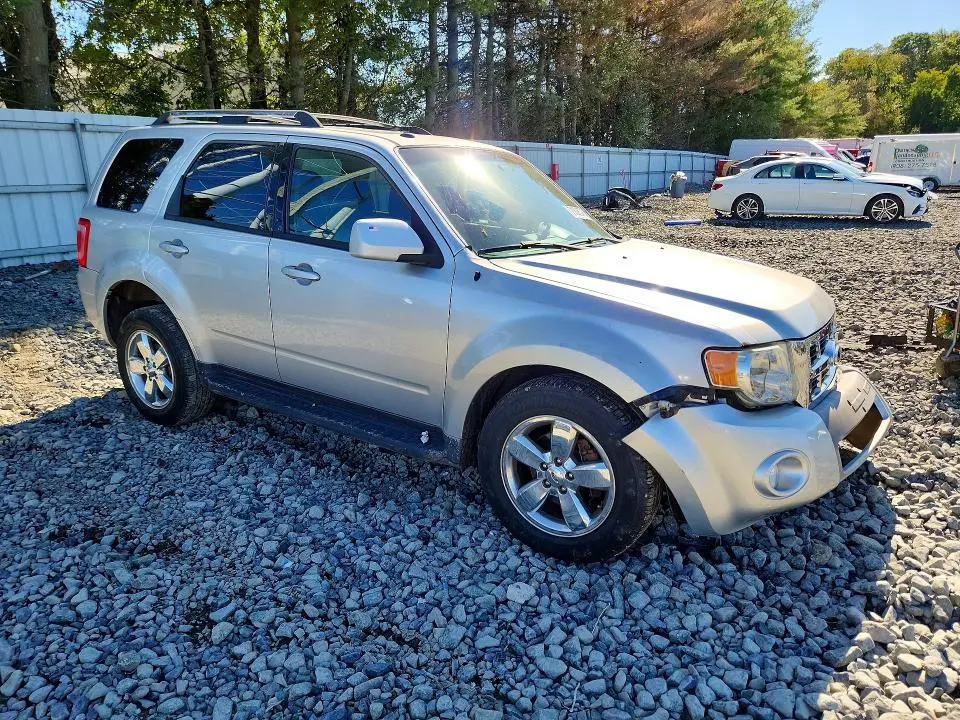 2010 FORD ESCAPE LIMITED  