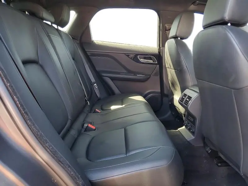 2018 JAGUAR F-PACE PREMIUM  