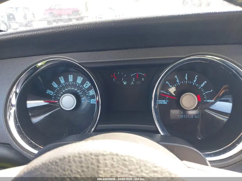 2011 FORD MUSTANG V6