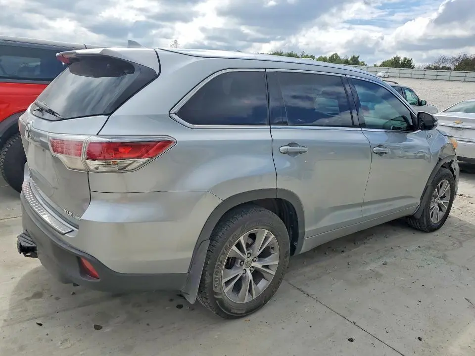 2014 TOYOTA HIGHLANDER XLE  