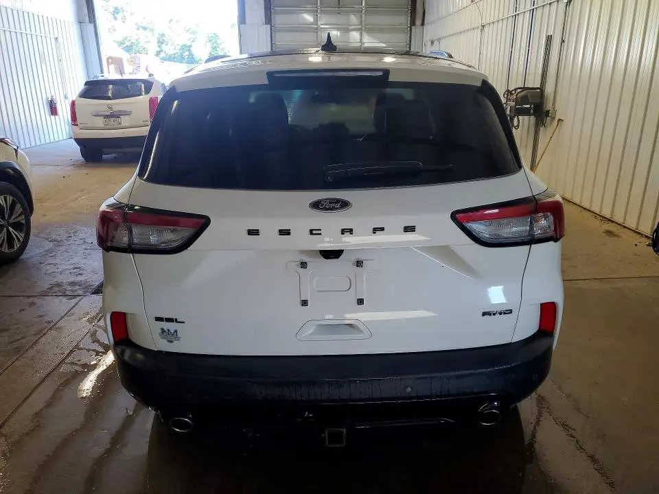 2022 FORD ESCAPE SEL  