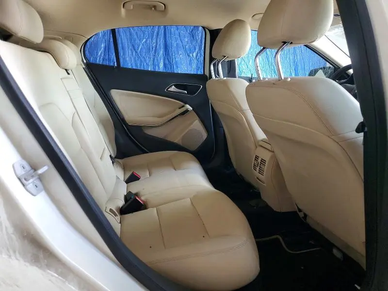 2017 MERCEDES-BENZ GLA 250  