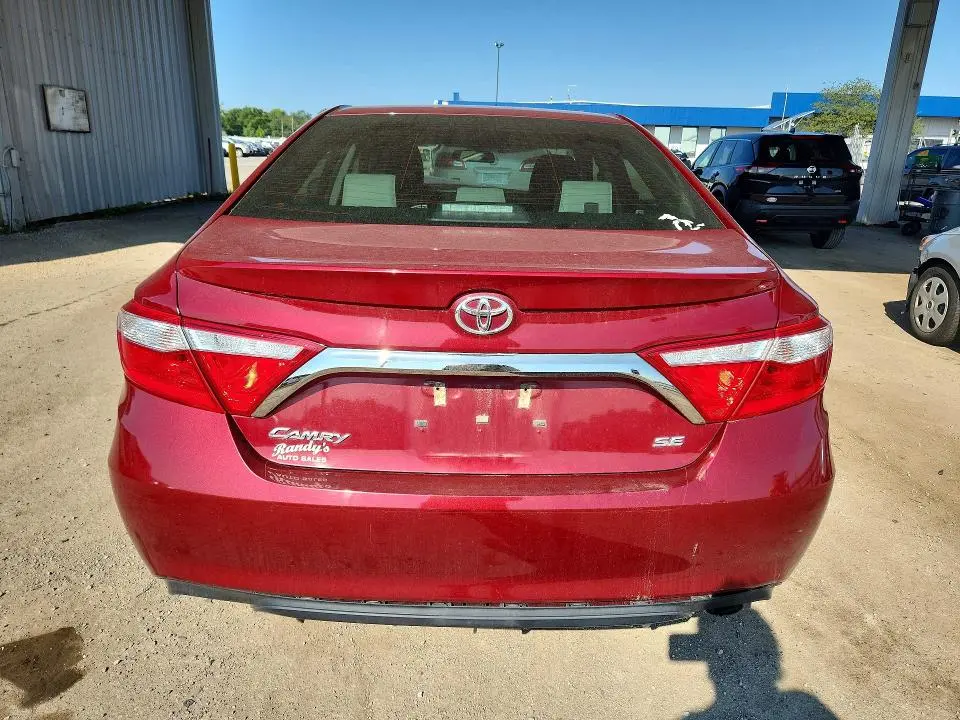2017 TOYOTA CAMRY SE  