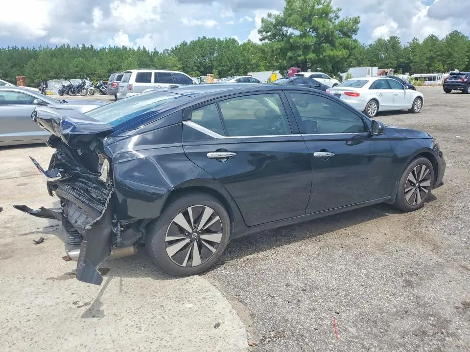 2019 NISSAN ALTIMA SV  