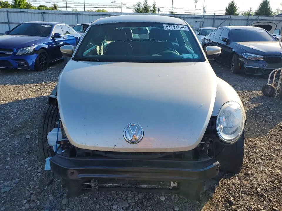 2013 VOLKSWAGEN BEETLE   