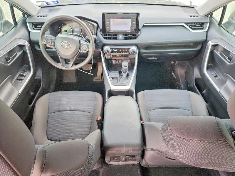 2022 TOYOTA RAV4 LE  