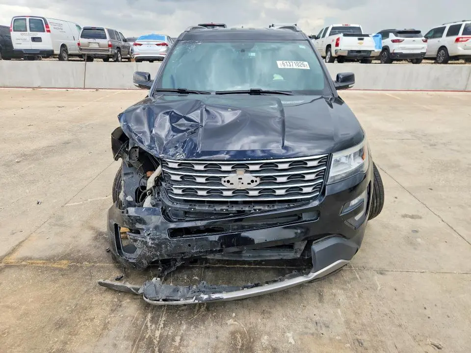 2017 FORD EXPLORER XLT  