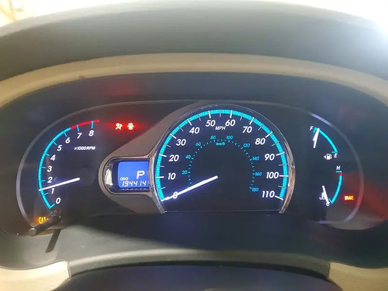 2011 TOYOTA SIENNA XLE 8-PASSENGER  