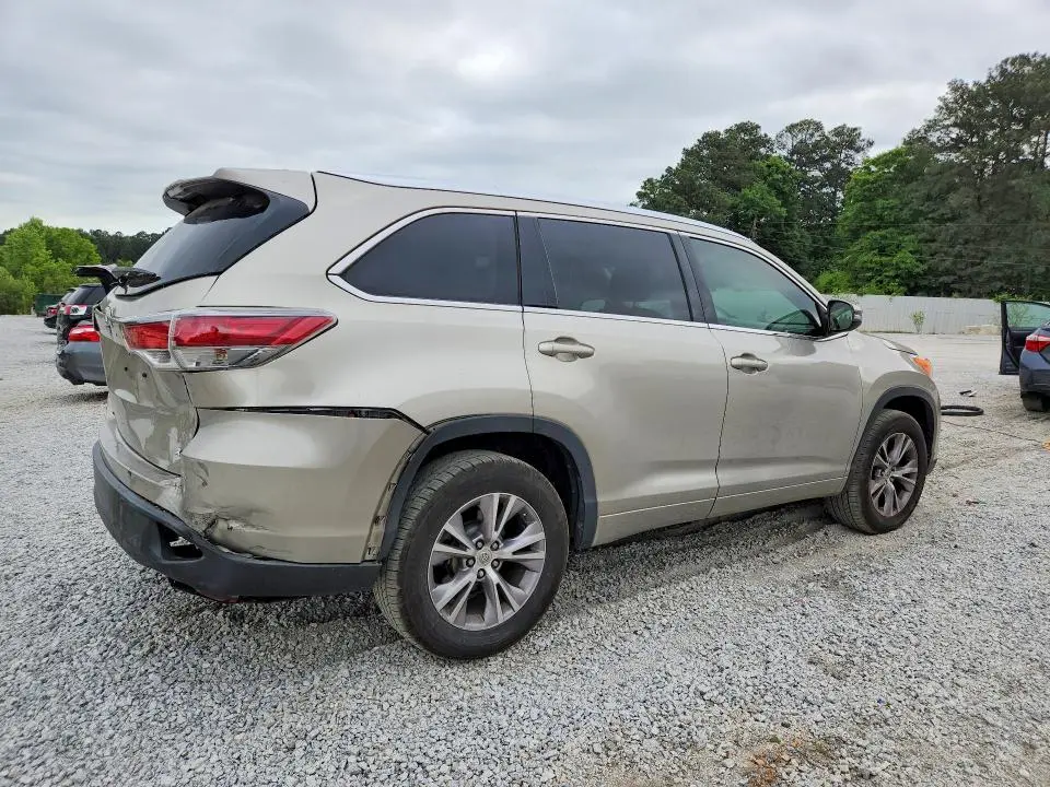 2015 TOYOTA HIGHLANDER XLE  