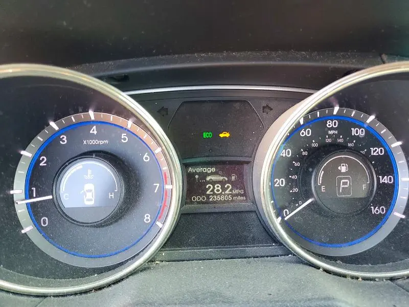 2011 HYUNDAI SONATA GLS  