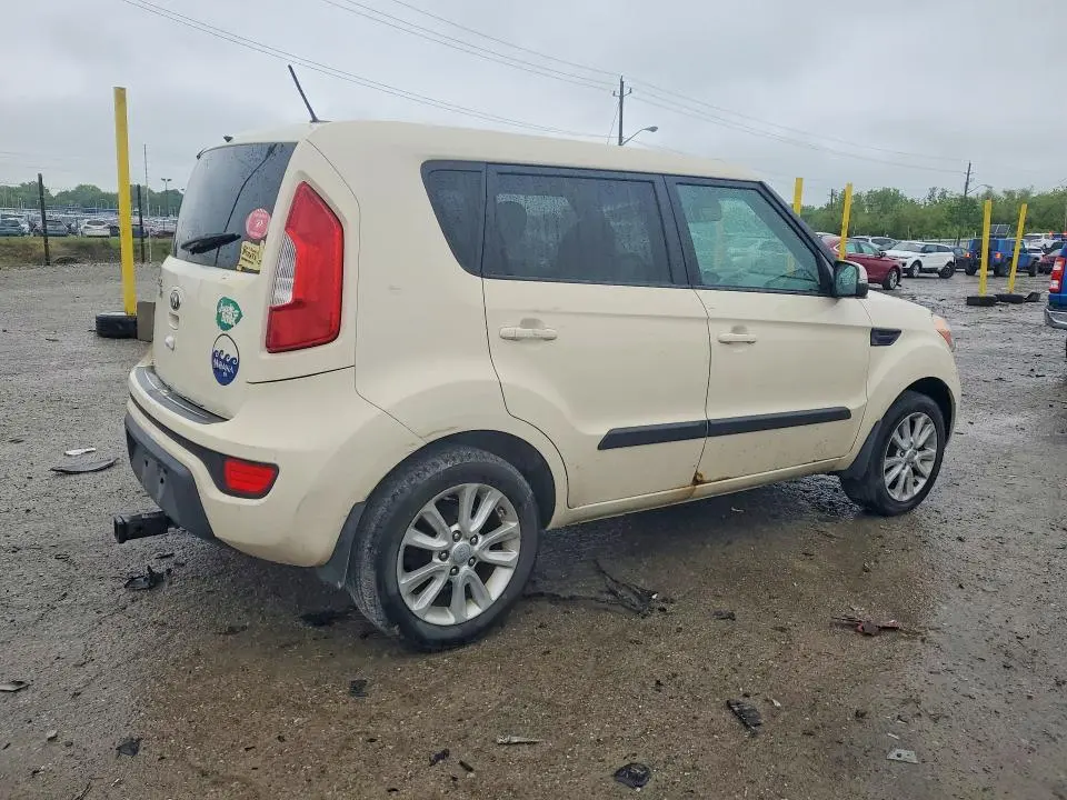 2013 KIA SOUL +  