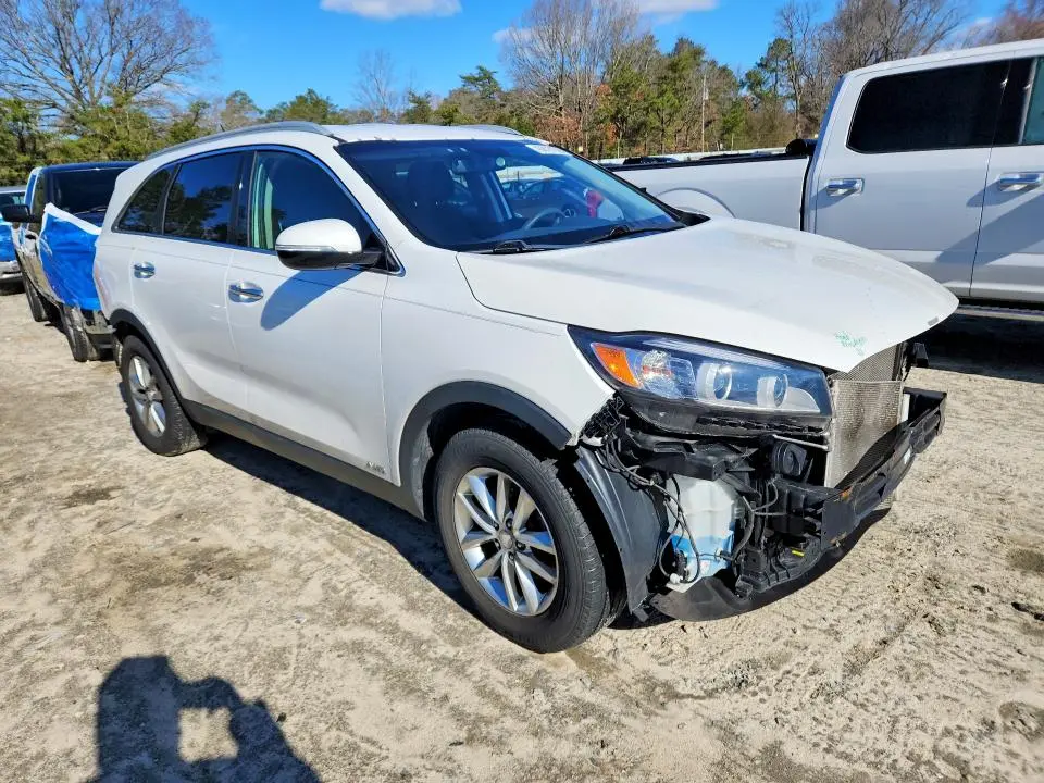 2016 KIA SORENTO LX  
