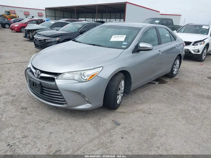 2016 TOYOTA CAMRY LE