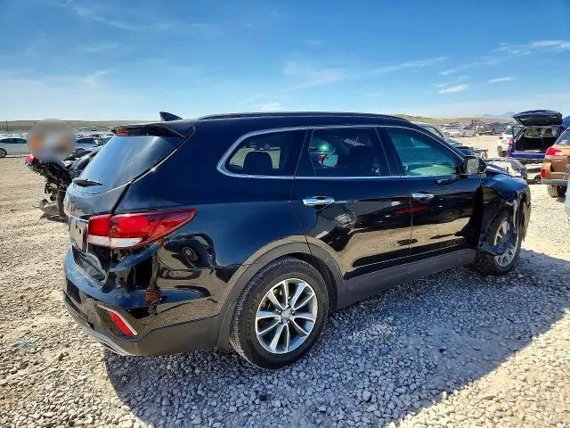 2018 HYUNDAI SANTA FE SE  