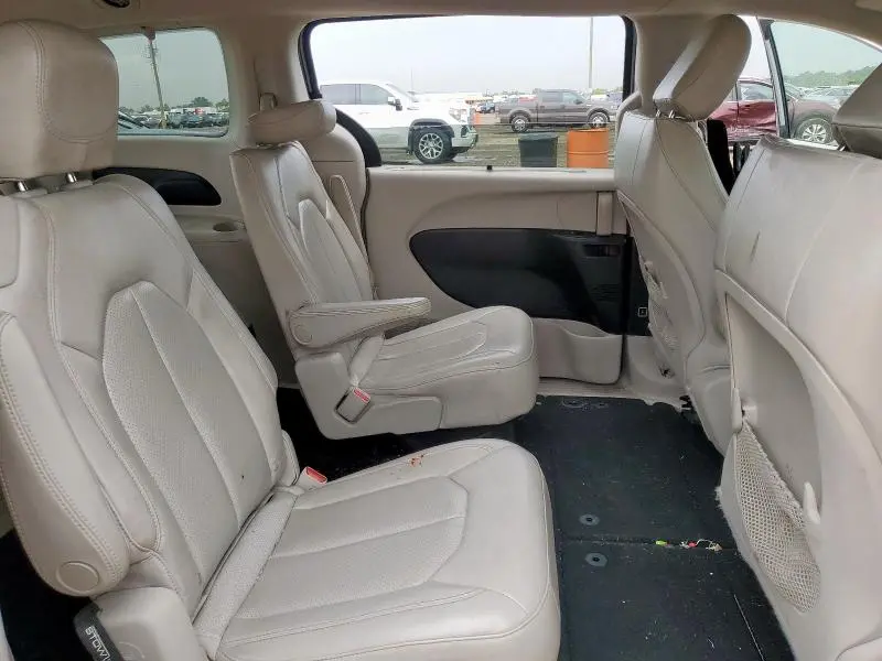 2021 CHRYSLER VOYAGER LXI  