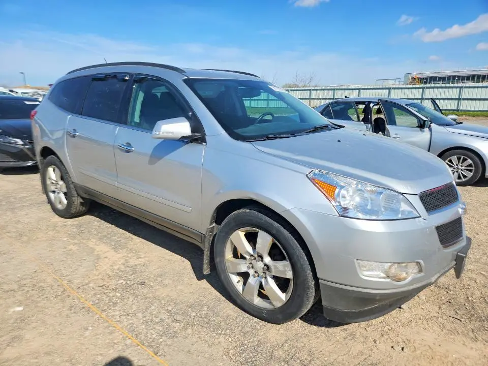 2012 CHEVROLET TRAVERSE LT  