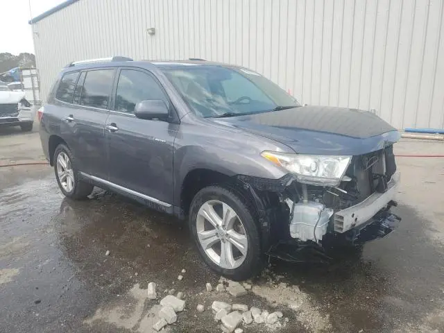 2013 TOYOTA HIGHLANDER LIMITED  