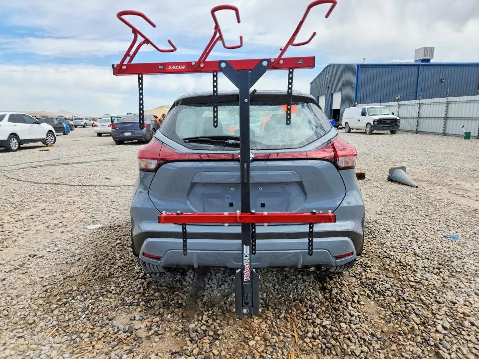 2024 NISSAN KICKS SV  