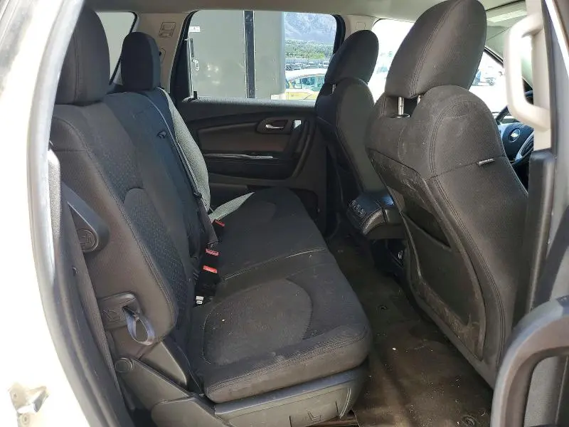 2011 CHEVROLET TRAVERSE LT  