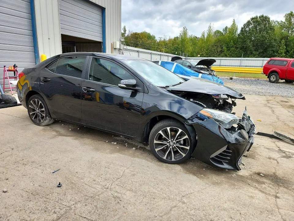 2017 TOYOTA COROLLA SE  