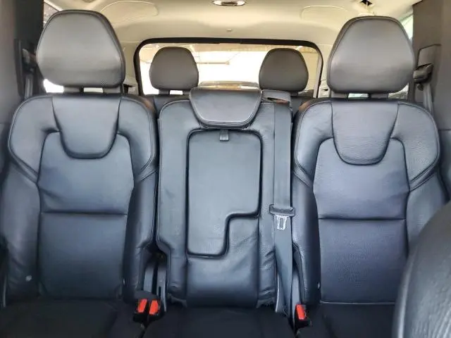 2016 VOLVO XC90 T6  
