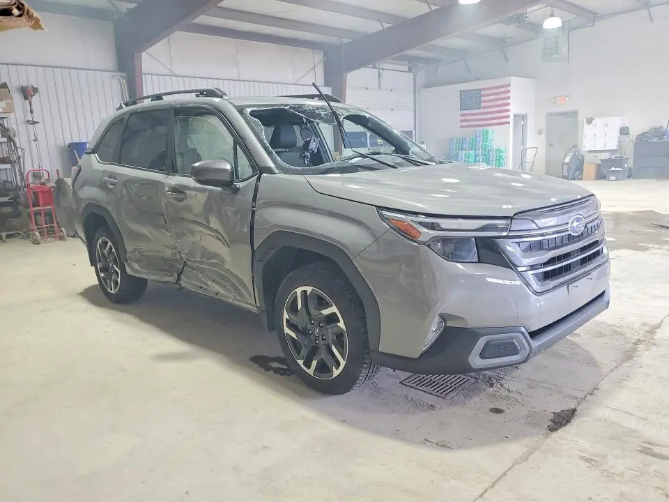 2025 SUBARU FORESTER LIMITED  