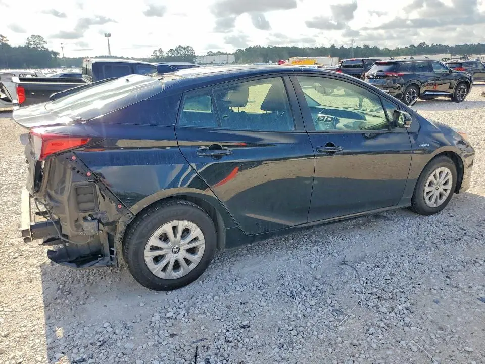 2021 TOYOTA PRIUS LE  