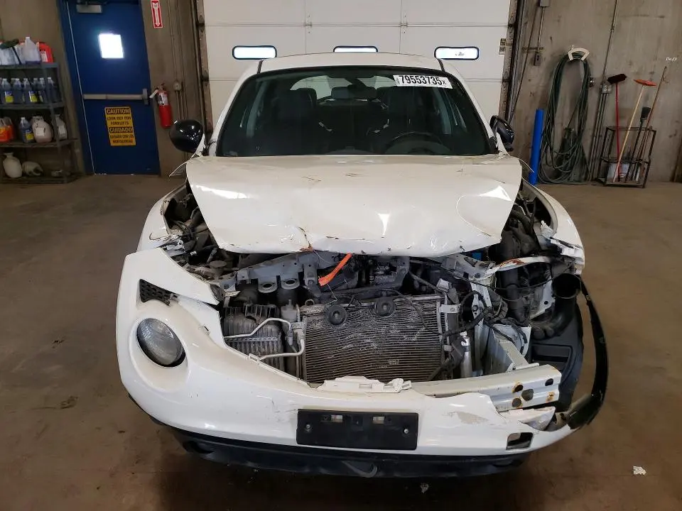 2013 NISSAN JUKE S  