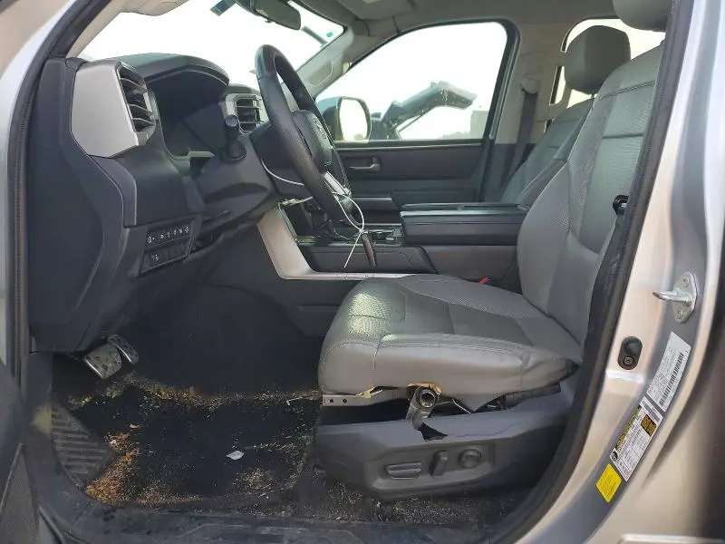 2023 TOYOTA TUNDRA SR5  