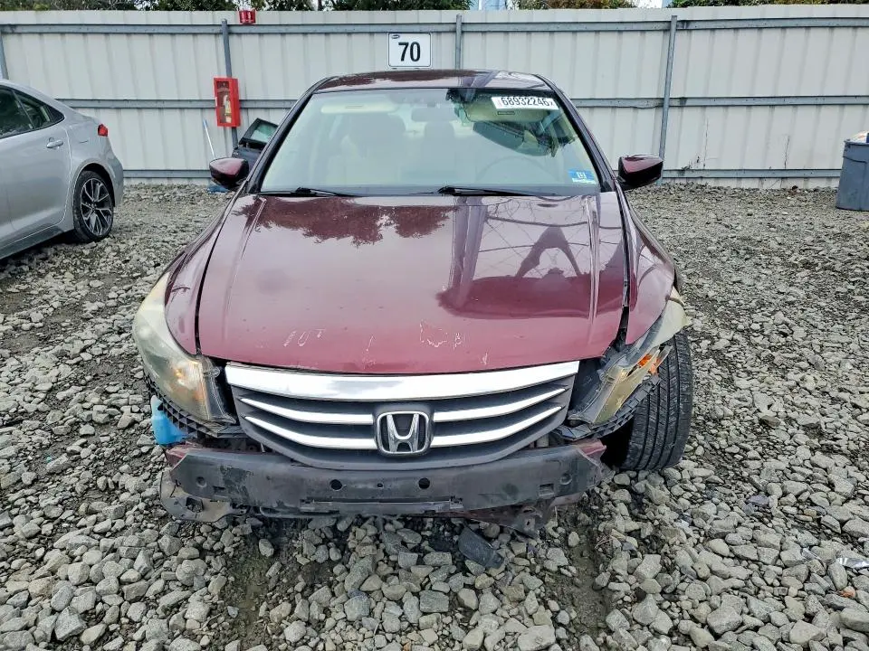 2011 HONDA ACCORD LX  