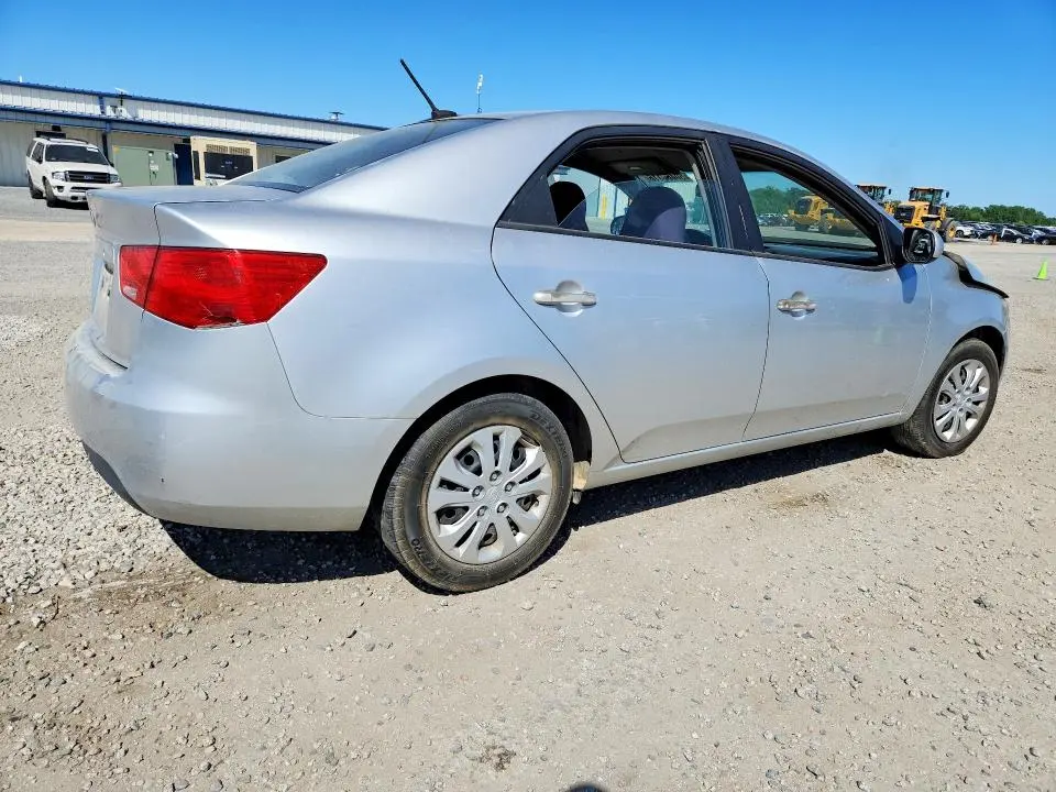 2010 KIA FORTE LX  
