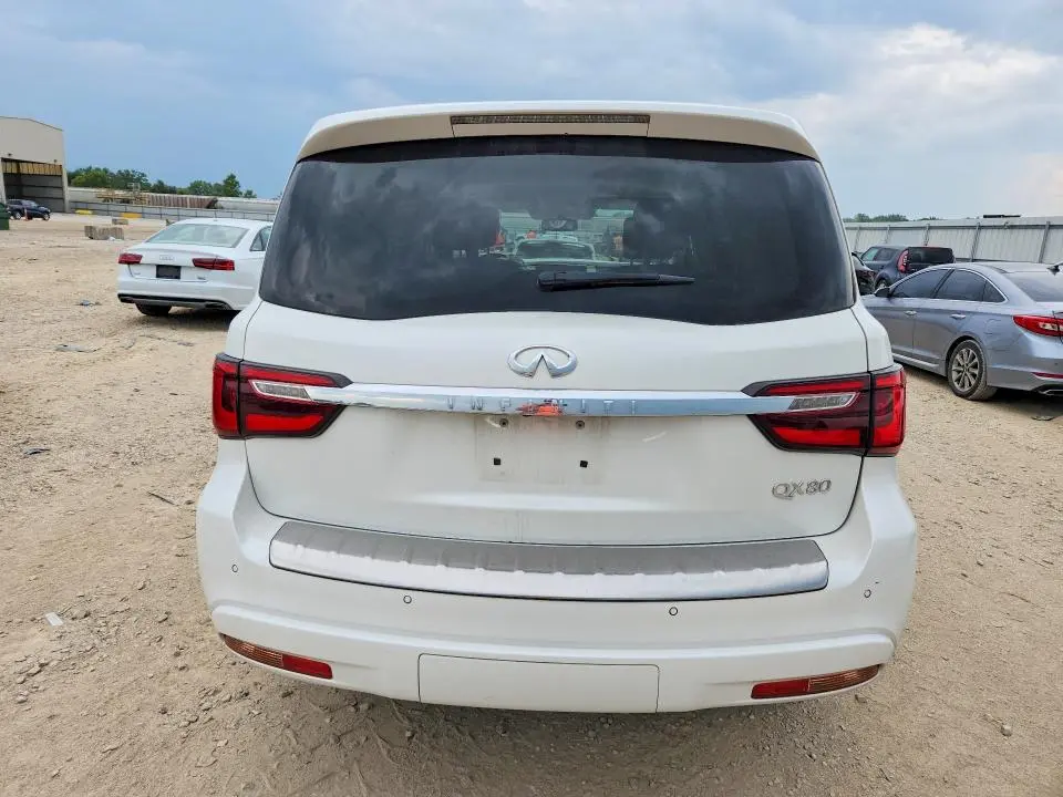 2019 INFINITI QX80 LUXE  