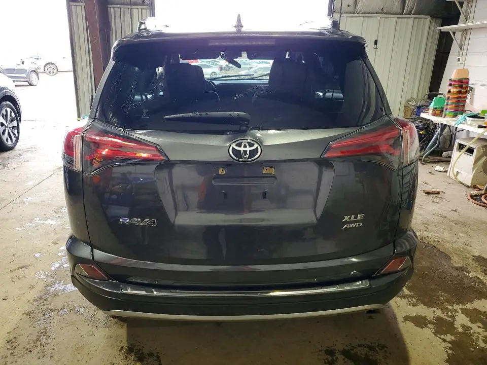 2017 TOYOTA RAV4 XLE  