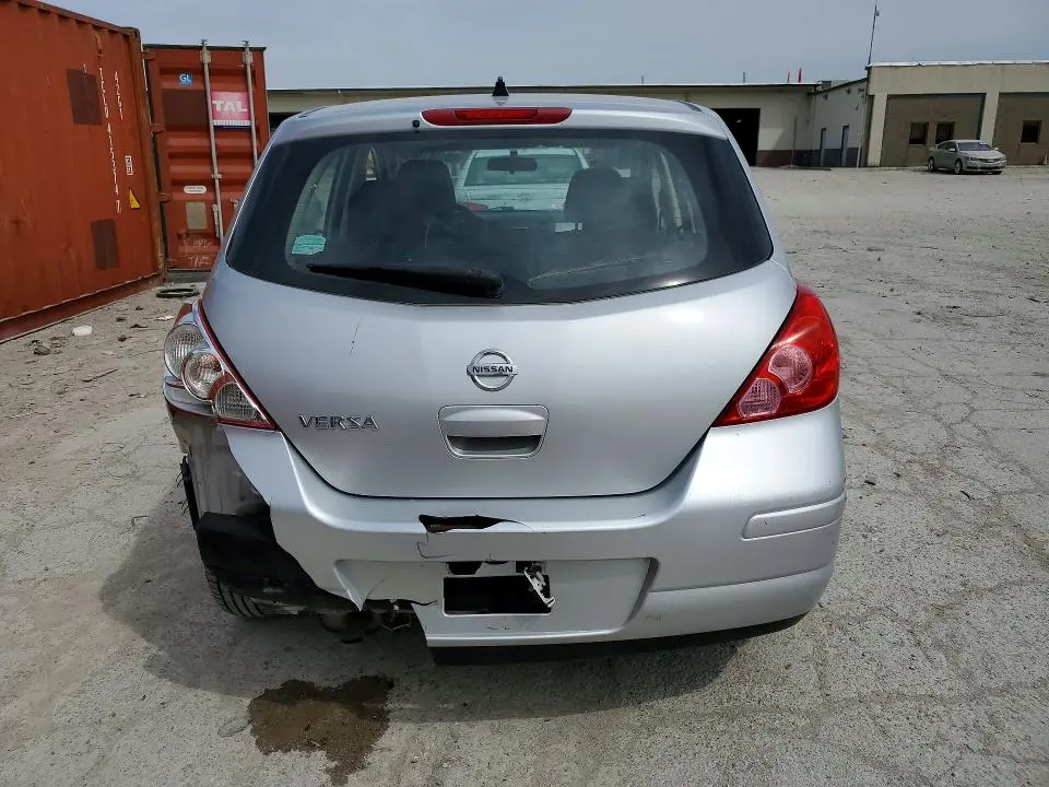 2011 NISSAN VERSA 1.8 S  