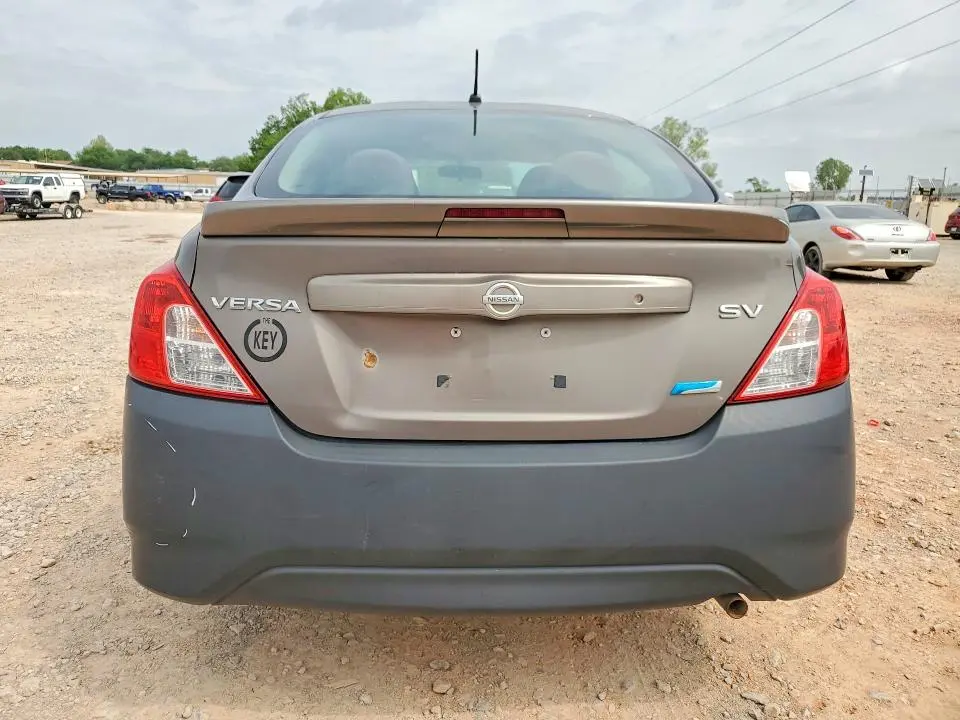 2015 NISSAN VERSA 1.6 SV  