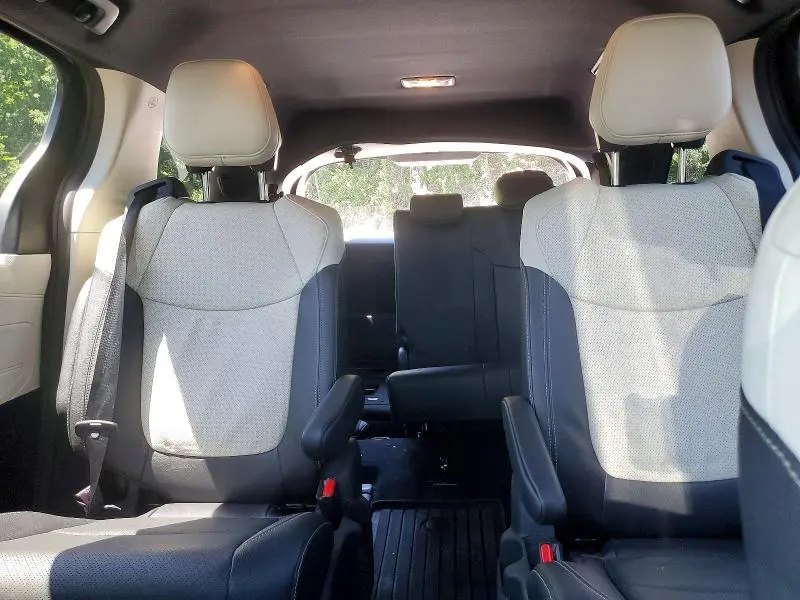 2025 TOYOTA SIENNA LIMITED 7-PASSENGER  
