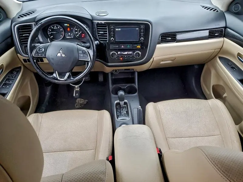2016 MITSUBISHI OUTLANDER SE  