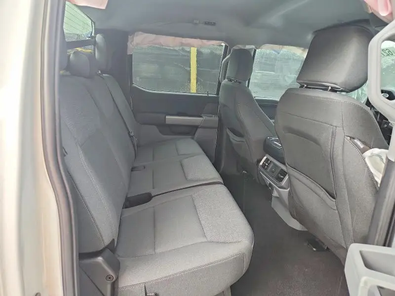 2025 FORD F150 XLT  