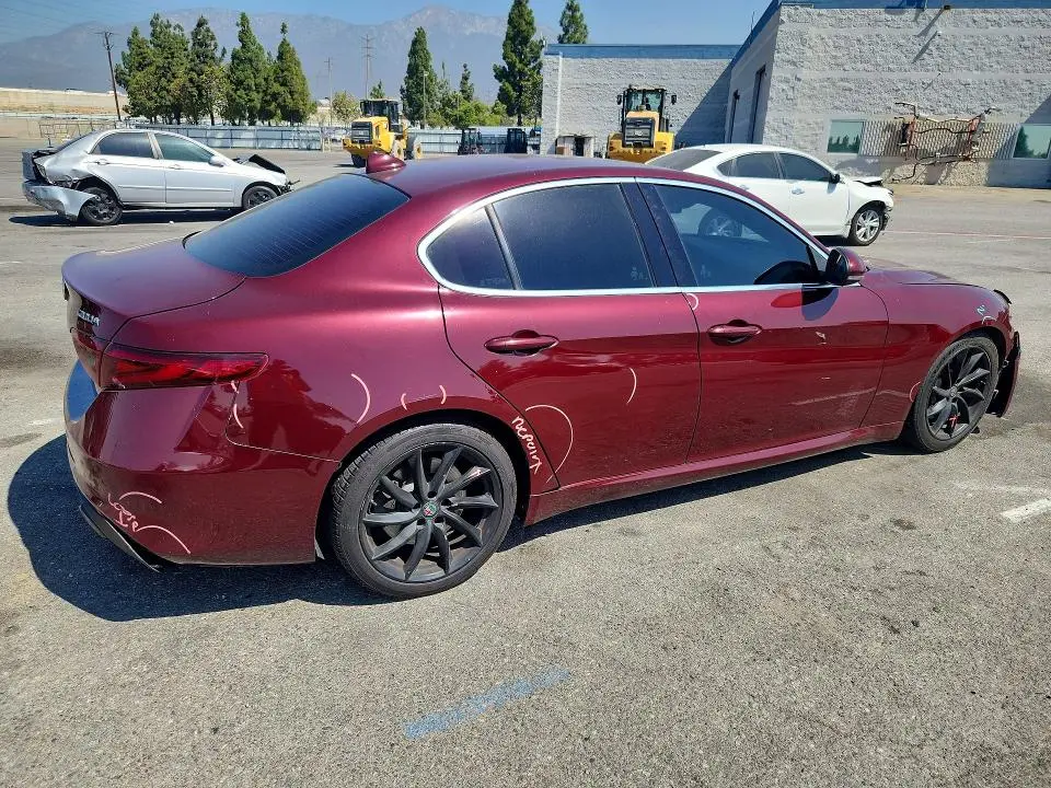 2017 ALFA ROMEO GIULIA   