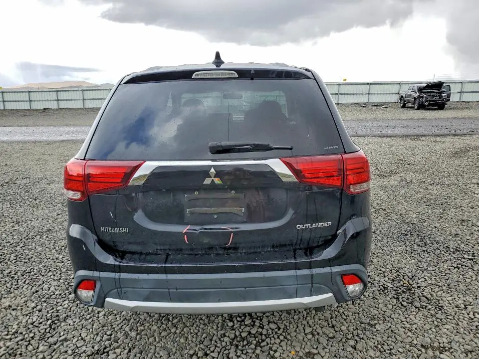 2018 MITSUBISHI OUTLANDER SE  