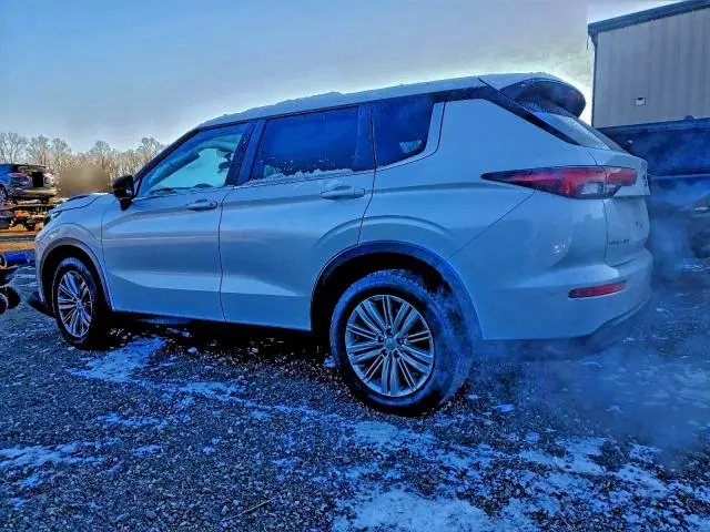 2023 MITSUBISHI OUTLANDER ES  