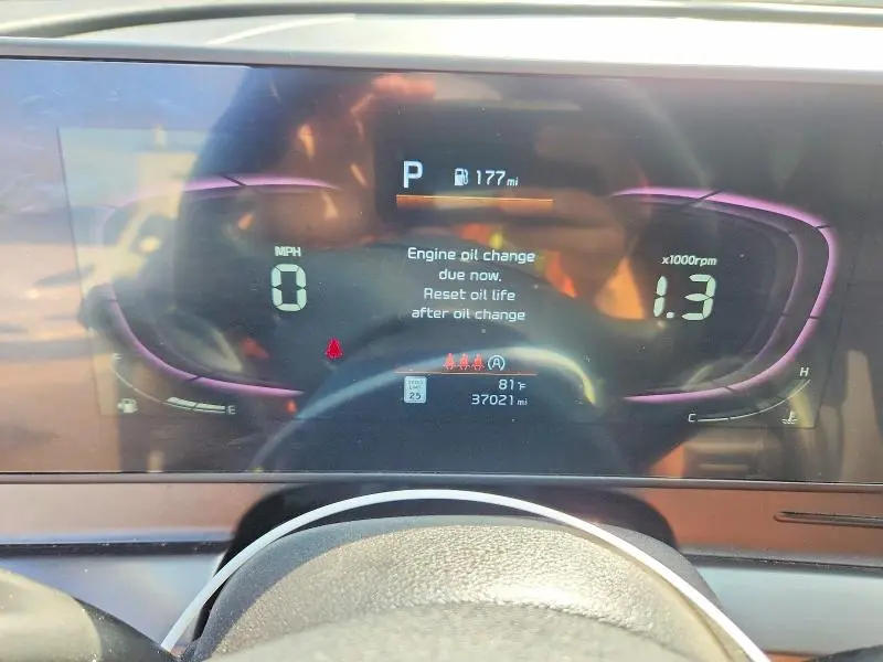 2023 KIA SPORTAGE EX  