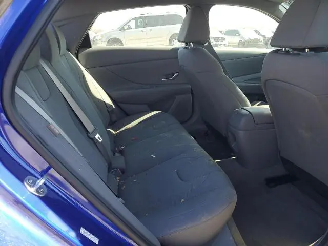 2024 HYUNDAI ELANTRA SE  